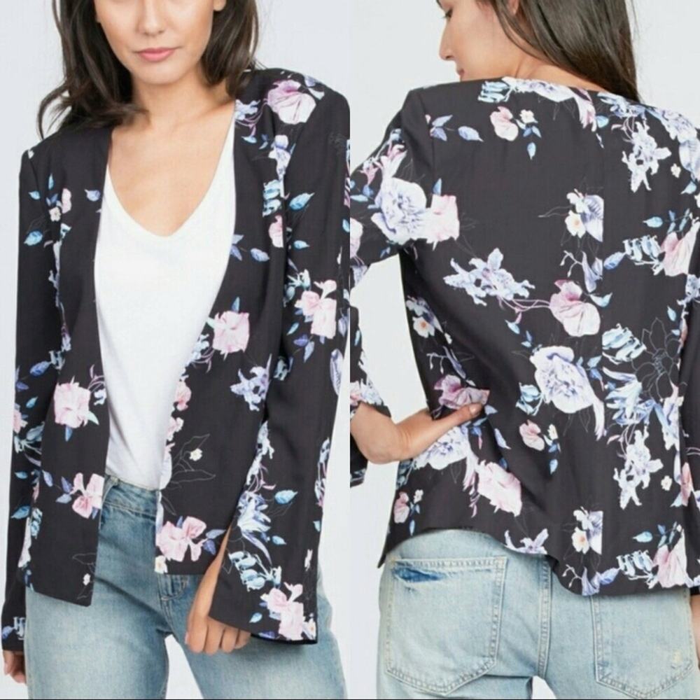STYLESTALKER Medium Floral Blazer Statement Sleeves Lightweight Trendy NWOT